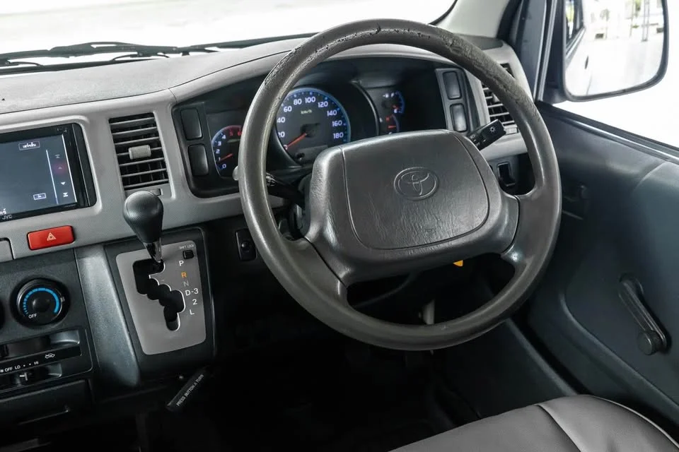 2005 Toyota HiAce V (H200) 3