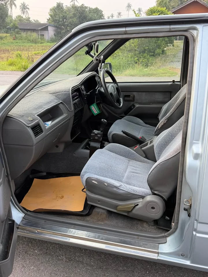 2000 Isuzu Faster Dragon Eyes III 2