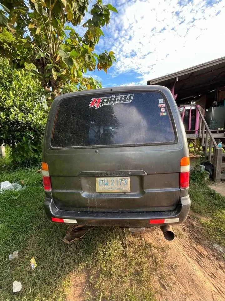 1997 Toyota Commuter IV (H100) 3