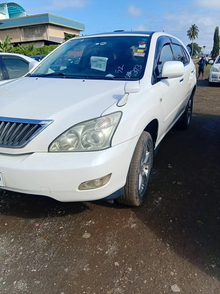 Toyota Harrier II 3