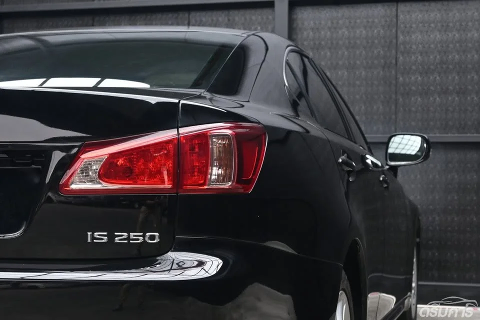 2011 Lexus IS II 3