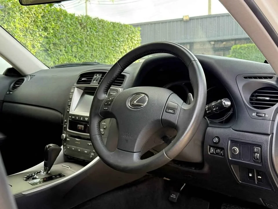 2011 Lexus IS II 2