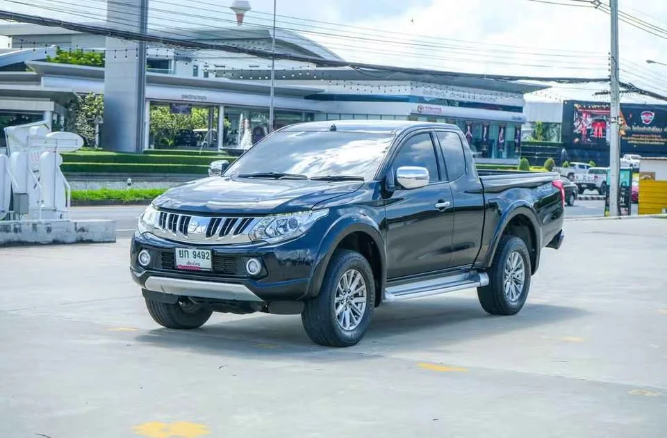 2017 Mitsubishi Triton V 2