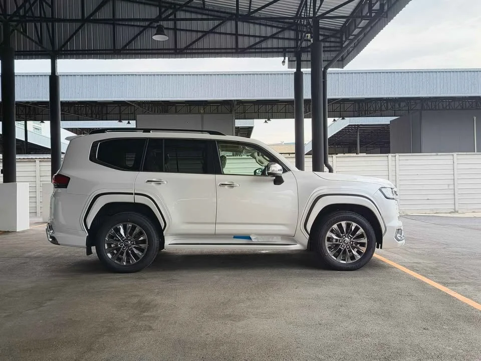 2026 Toyota Land Cruiser J300 2