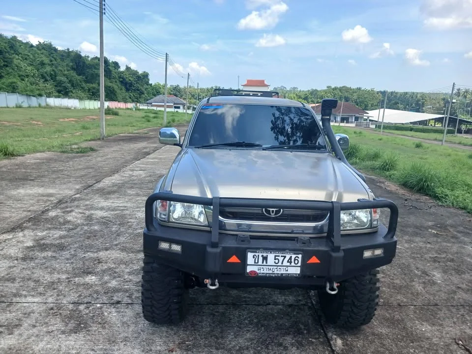 2003 Toyota Hilux Tiger VI 3