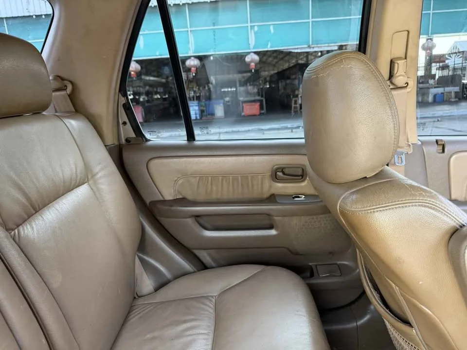 2004 Honda CR-V II 3