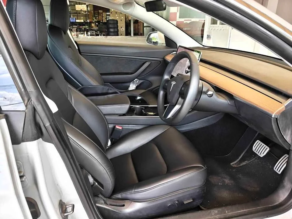 Tesla Model 3 2