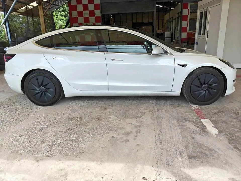 Tesla Model 3 3