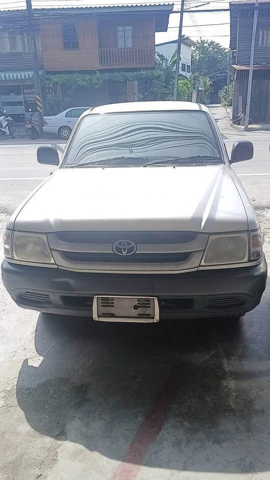 2003 Toyota Hilux Tiger VI 3