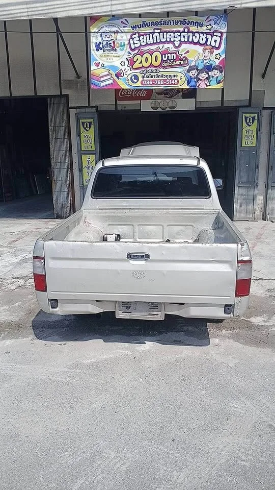 2003 Toyota Hilux Tiger VI 2