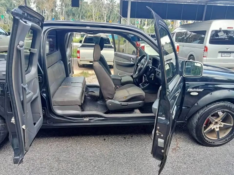 2005 Mazda 2500 Fighter V 3