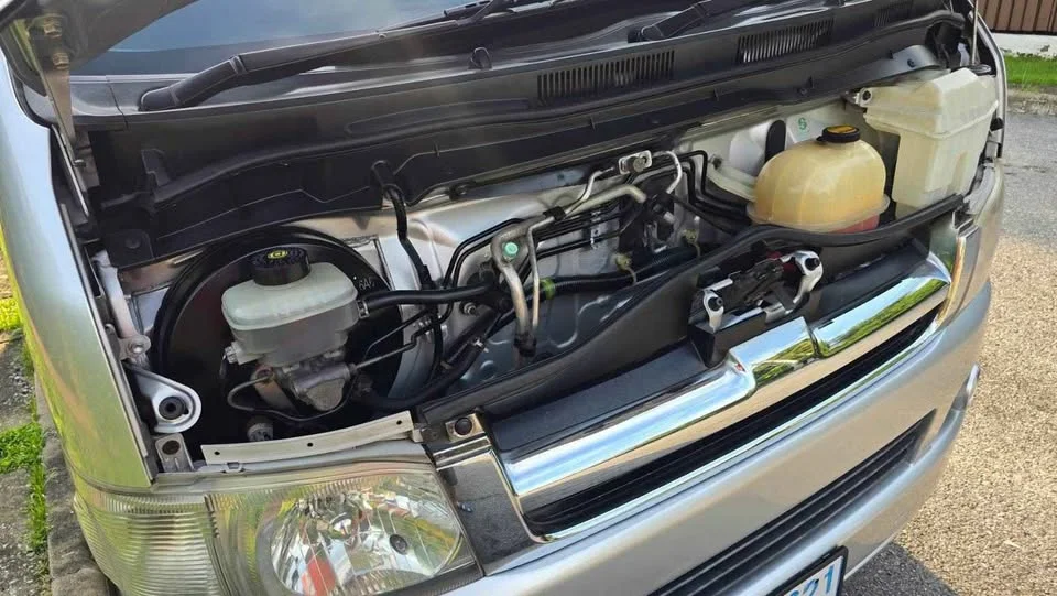 2005 Toyota HiAce V (H200) 3