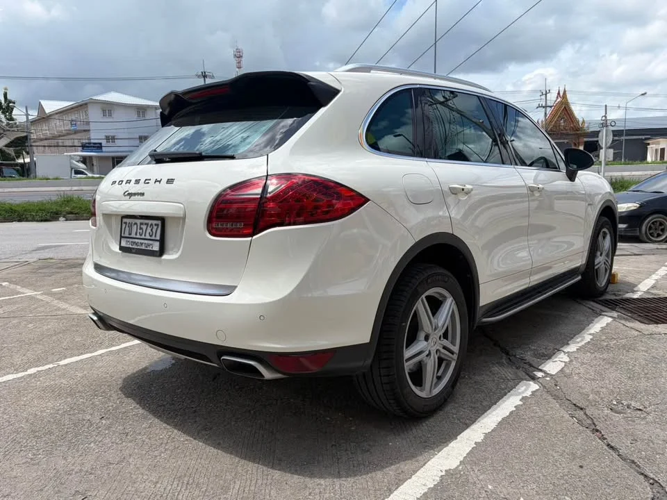 2010 Porsche Cayenne II 3