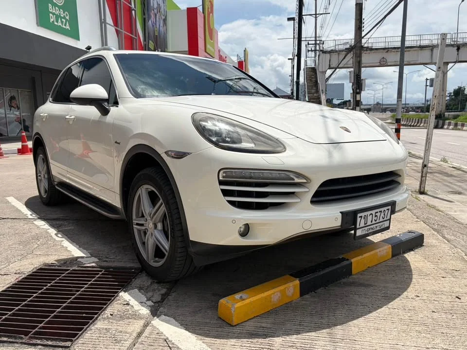 2010 Porsche Cayenne II 2