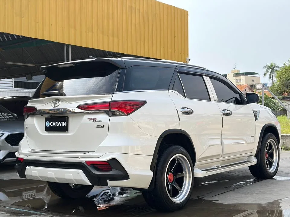 2018 Toyota Fortuner II 3