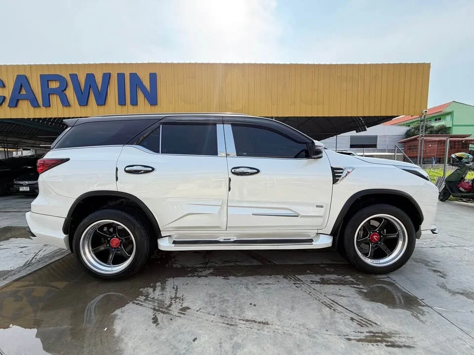 2018 Toyota Fortuner II 2