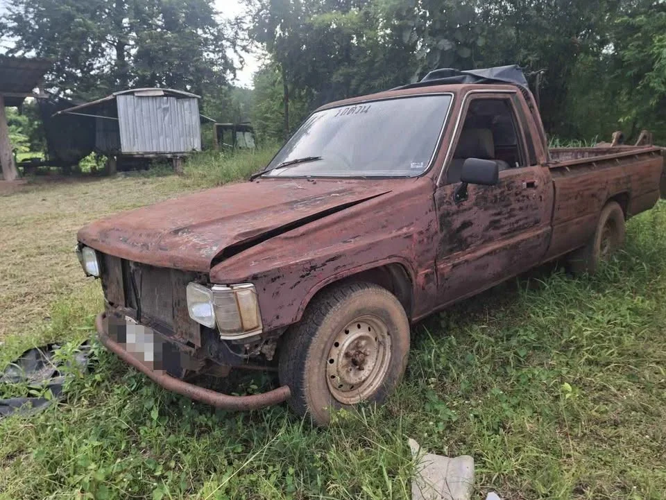 Toyota Hilux Mighty-X V 2