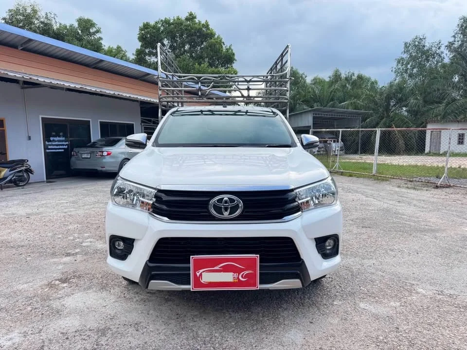2020 Toyota Hilux VIII 3