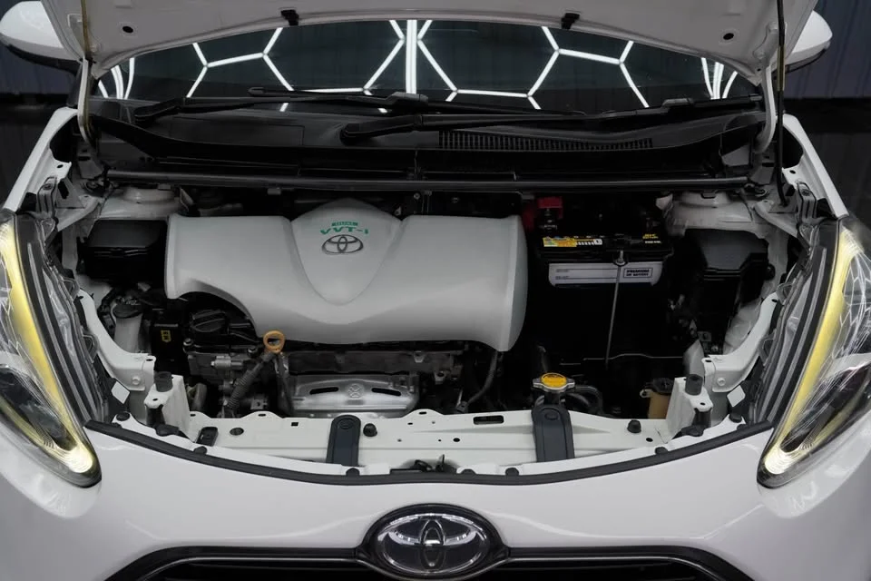 2017 Toyota Sienta II 2