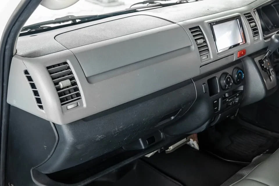 2005 Toyota HiAce V (H200) 2