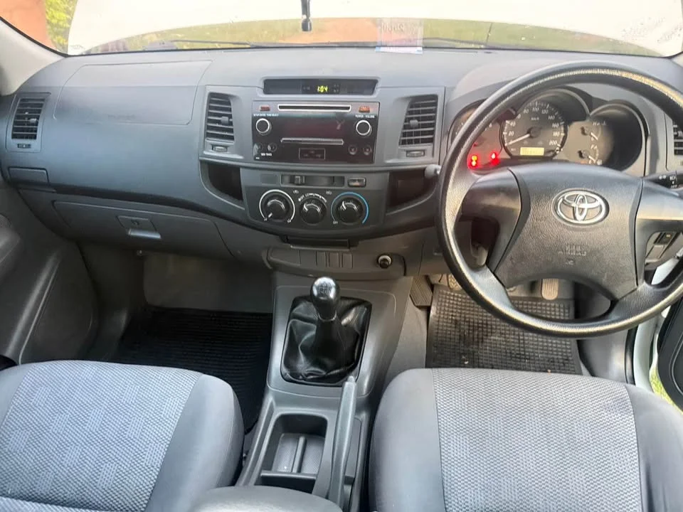 2014 Toyota Hilux VII 3
