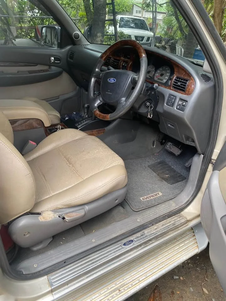 2005 Ford Everest I 3