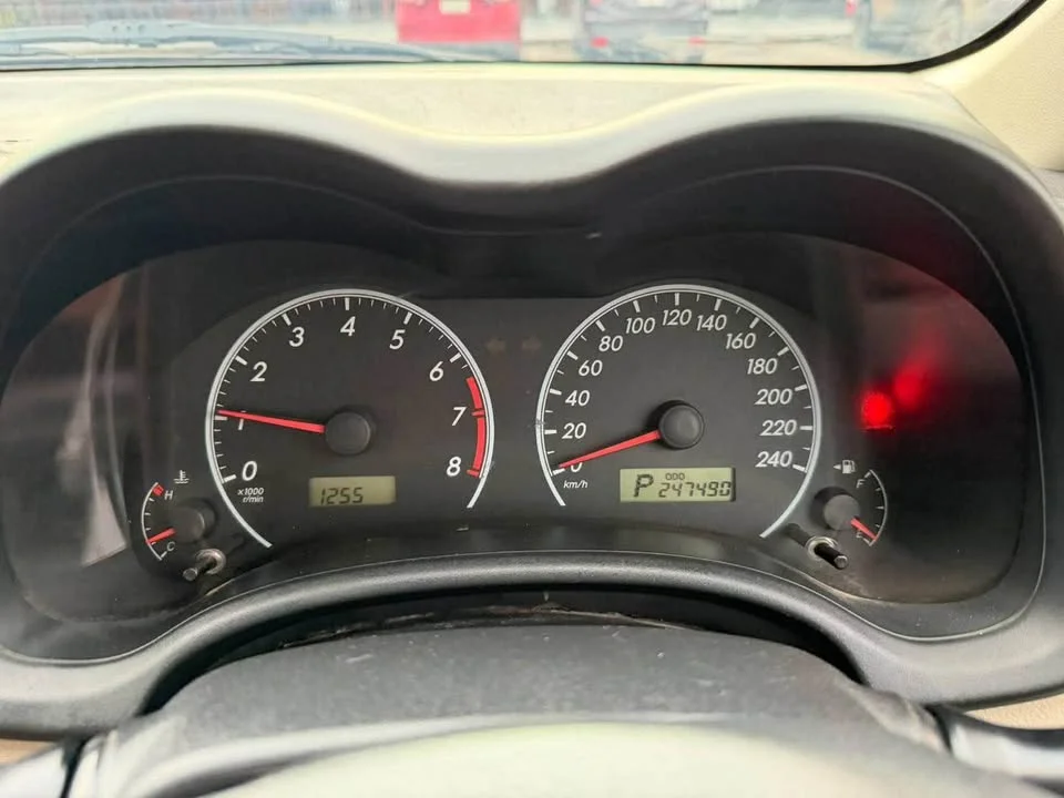2010 Toyota Corolla Altis X (E140) 2