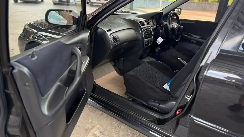2004 Mazda 323 VIII 3