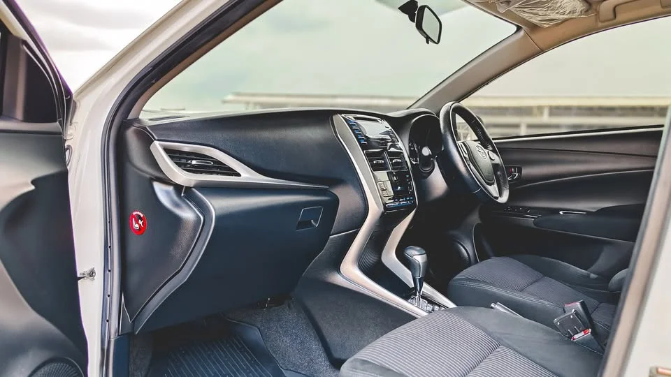 2017 Toyota Yaris ATIV III 3