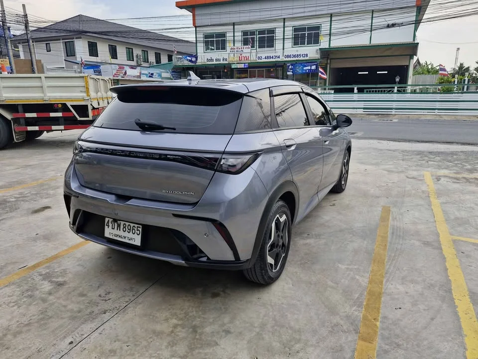2023 BYD Dolphin 3