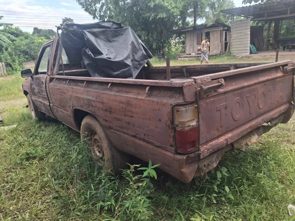 1980 Toyota Hilux Mighty-X V 2