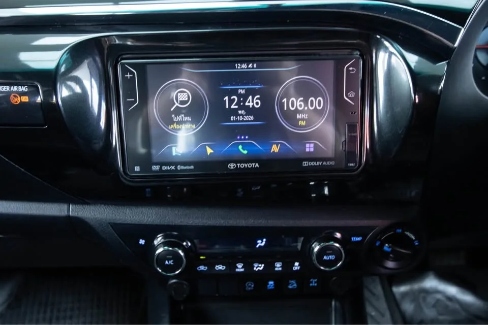 2019 Toyota Hilux VIII 2