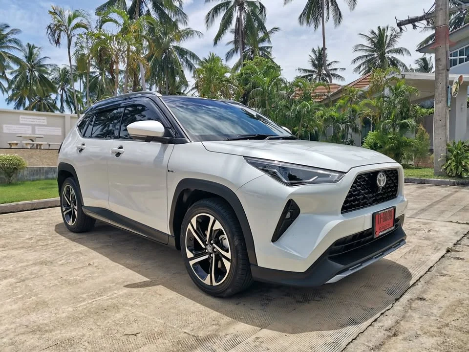 2024 Toyota Yaris Cross AC200 2