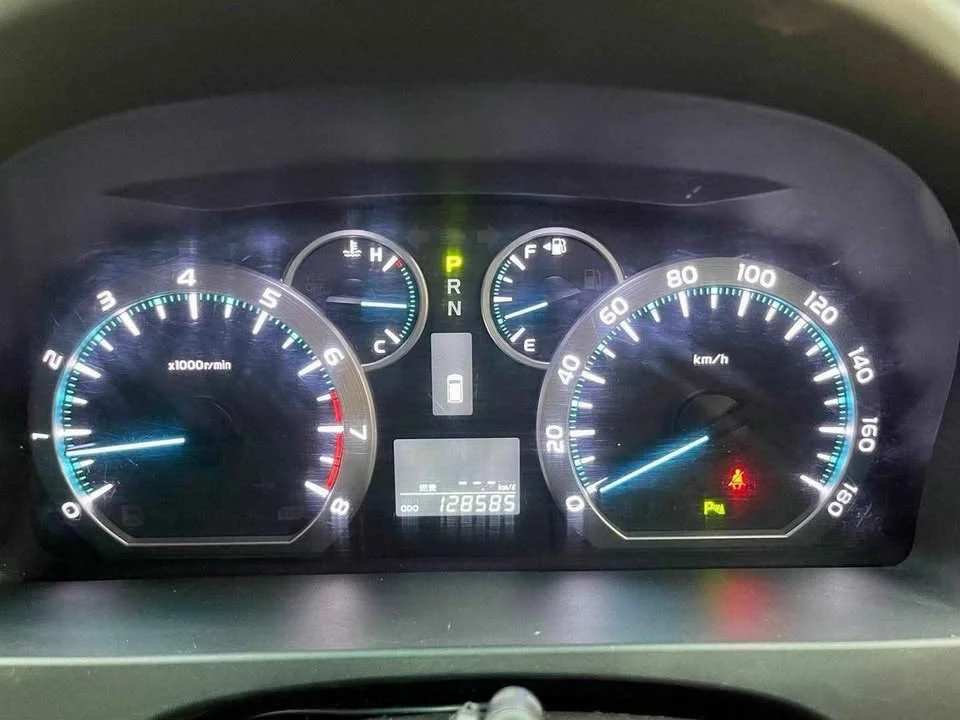 2010 Toyota Alphard, Vellfire II (AH20) 3