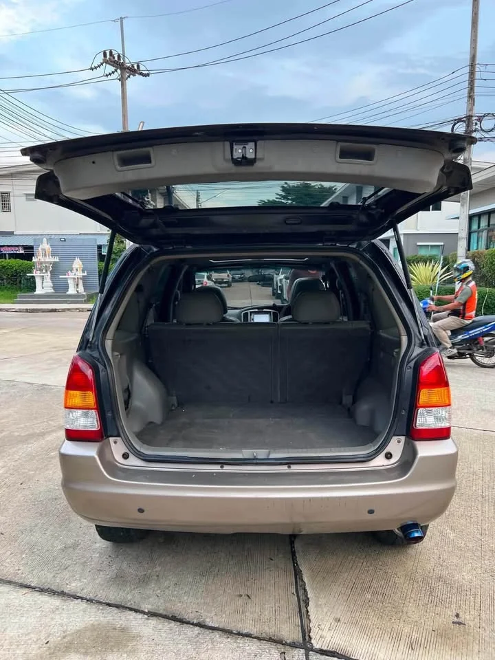 2003 Mazda Tribute I 3