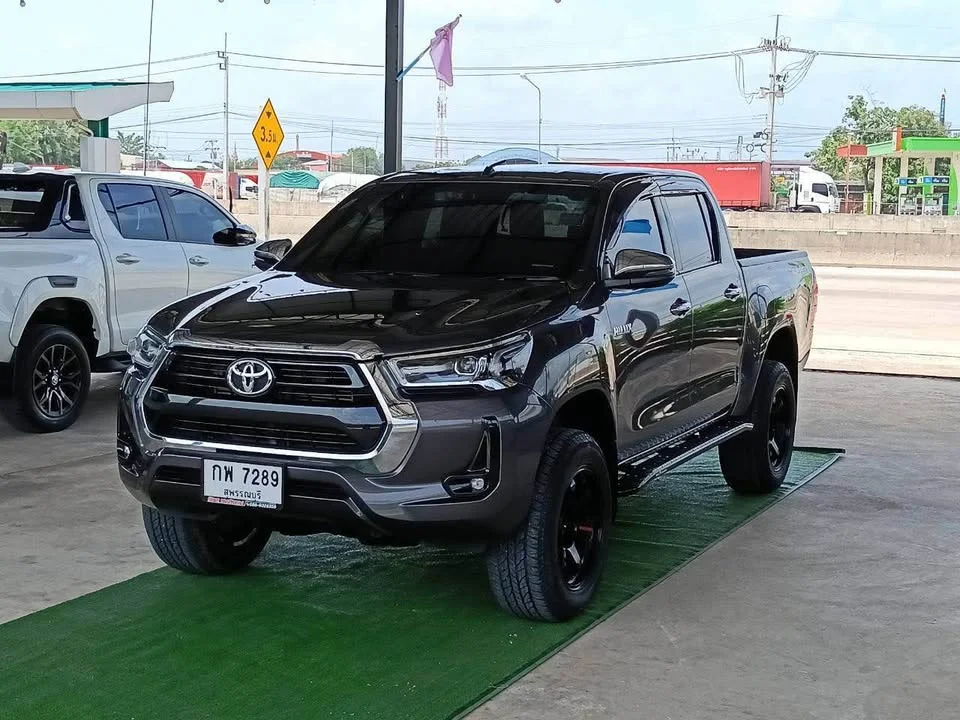 2021 Toyota Hilux VIII 3
