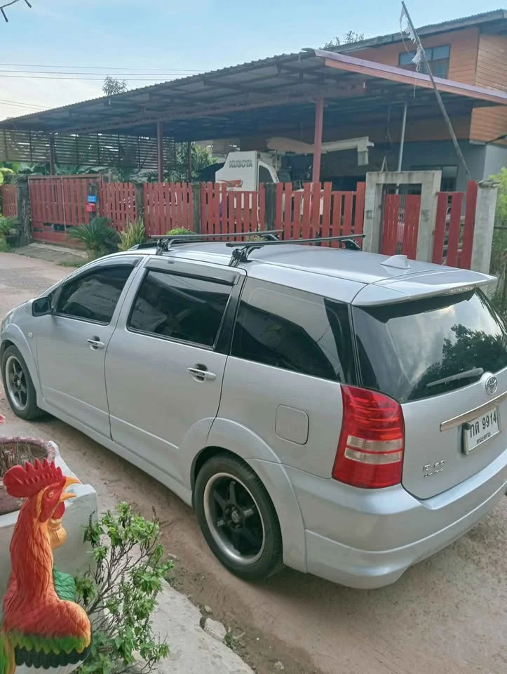 2004 Toyota Wish I 2