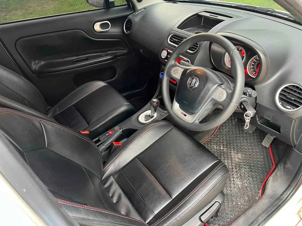 2017 MG 3 II 3