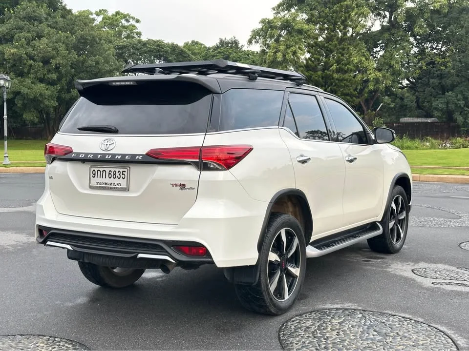 2019 Toyota Fortuner II 3