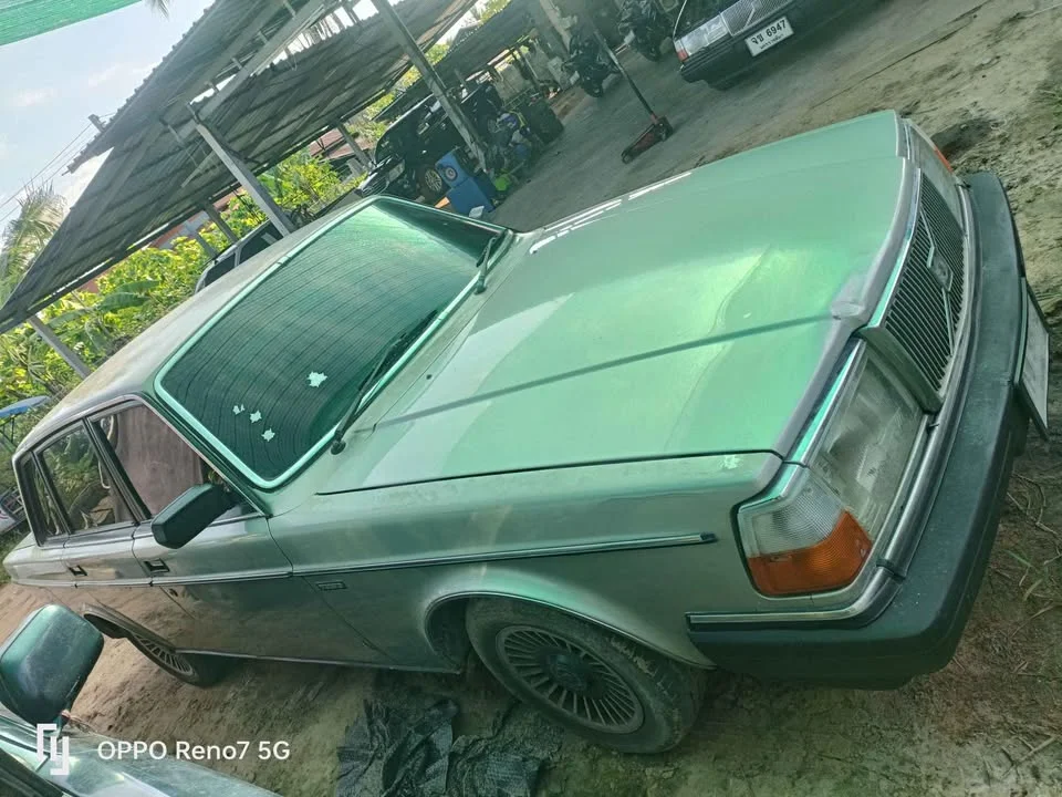1990 Volvo 200 Series 3