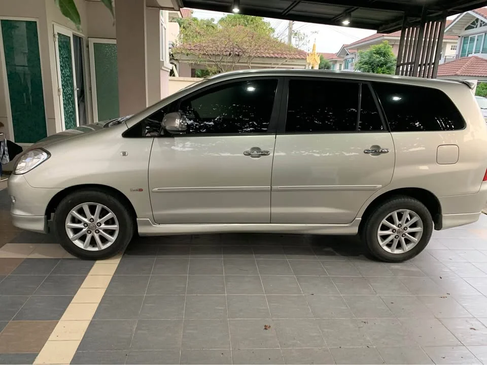 2005 Toyota Innova I 3