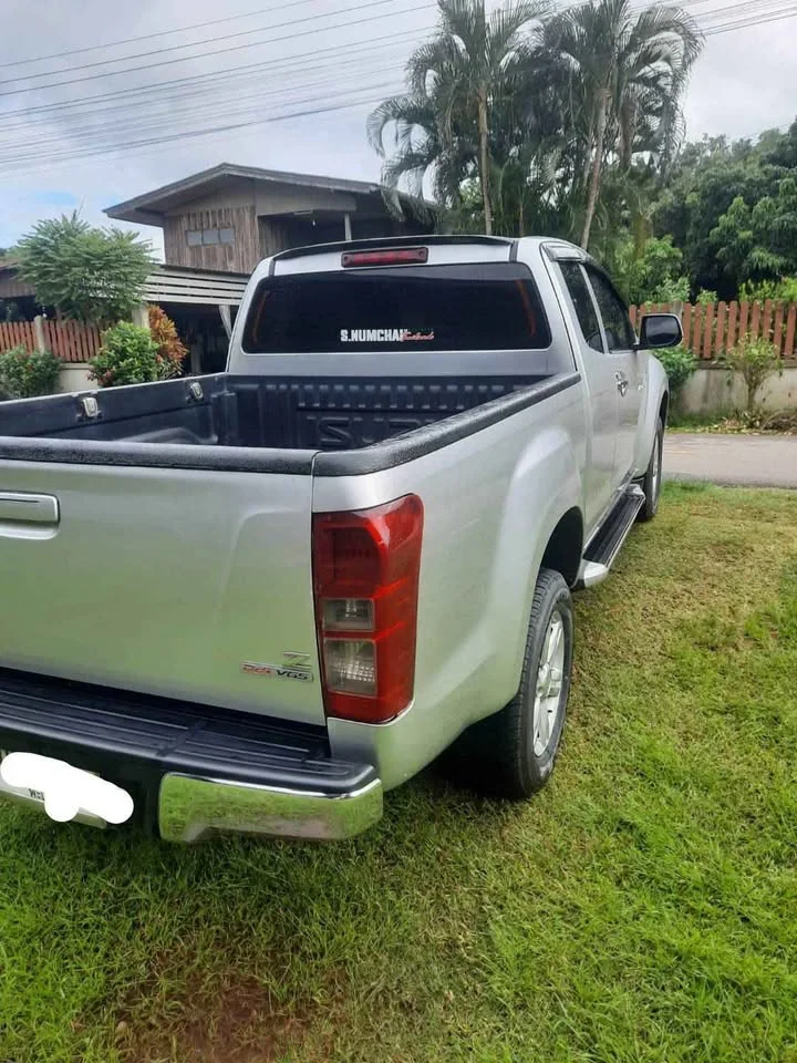 2013 Isuzu D-Max II (RT) 3