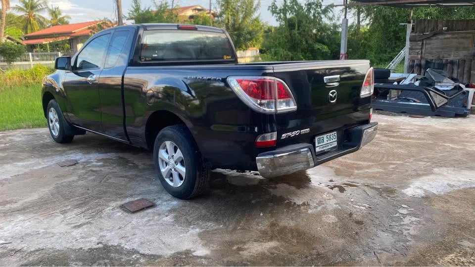 2013 Mazda BT-Series II 2