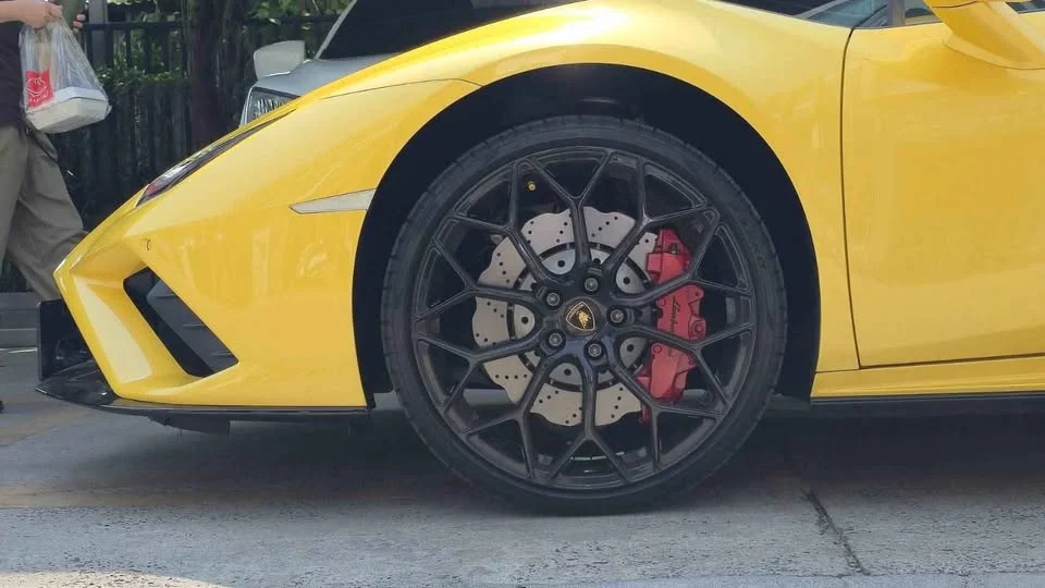 2023 Lamborghini Huracan 3