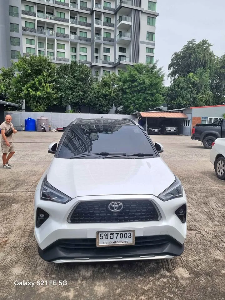 2023 Toyota Yaris Cross AC200 2