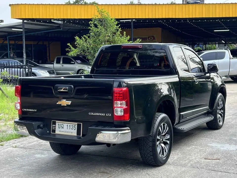 2017 Chevrolet Colorado II 3