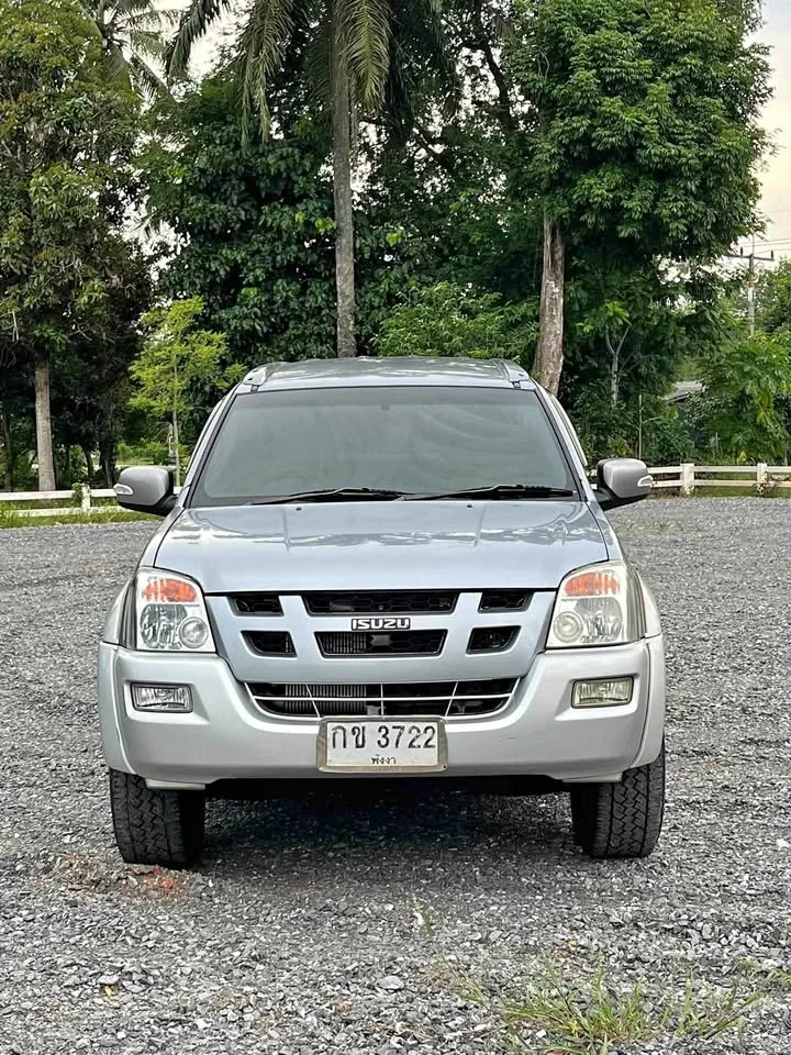 2005 Isuzu MU-7 2