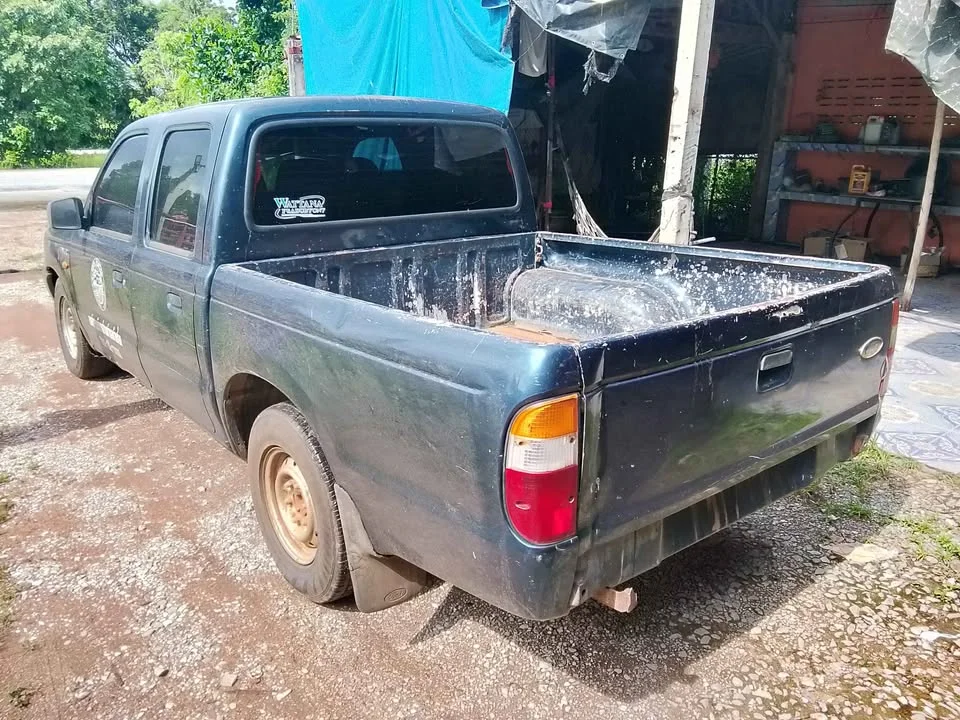 2002 Mazda 2500 Fighter V 3