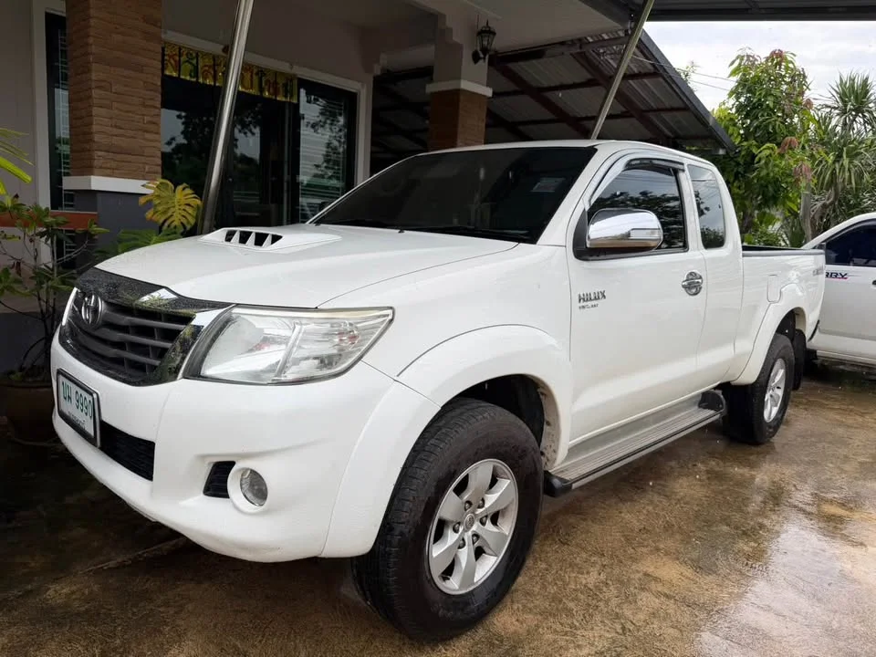 2013 Toyota Hilux VII 3