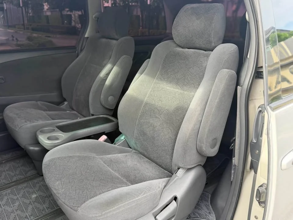 2004 Toyota Estima II 3